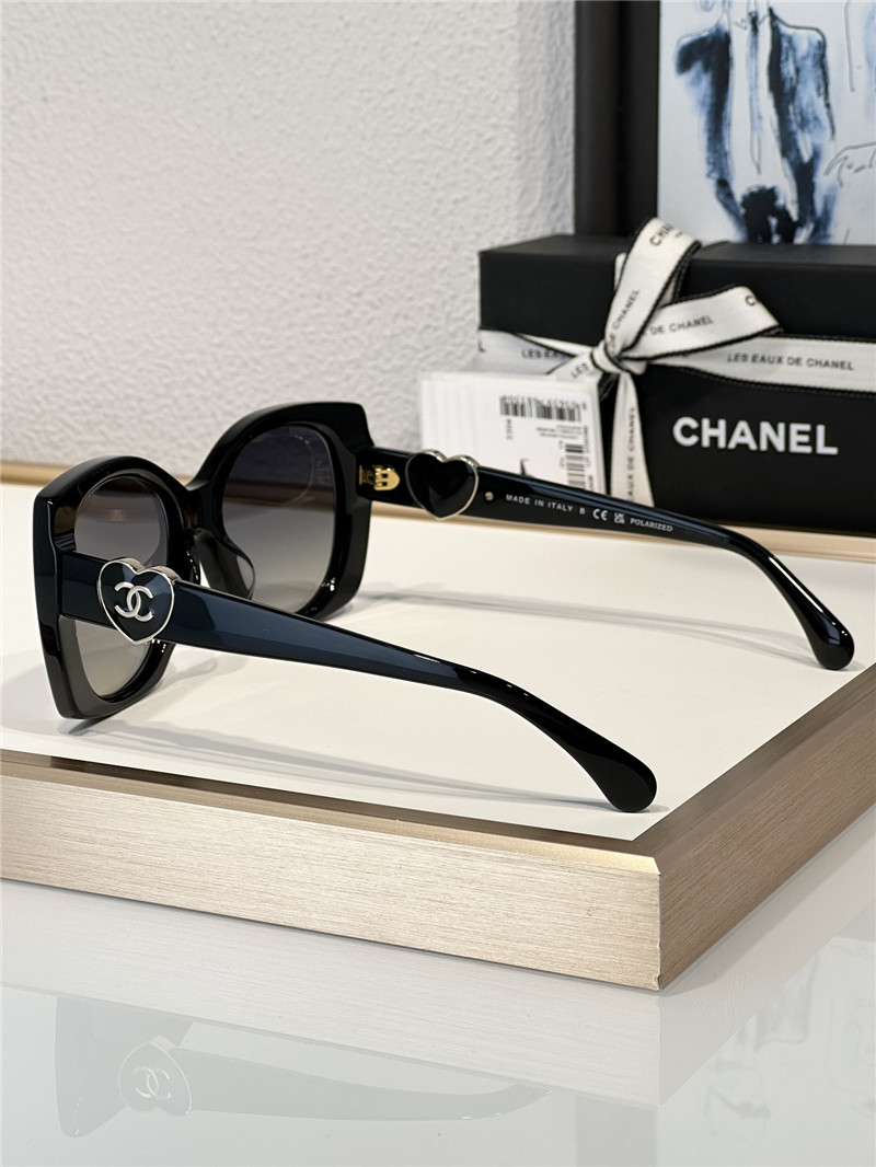 Ch**el stylish heart sunglasses