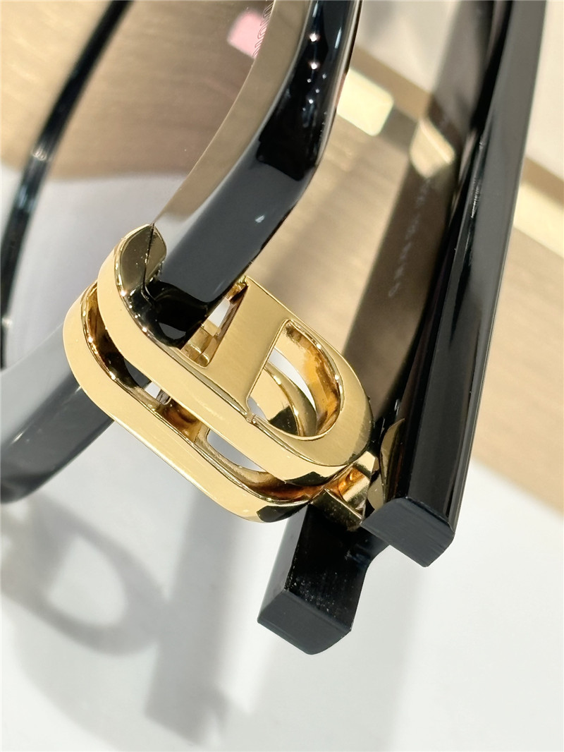 D10r stylish square sunglasses