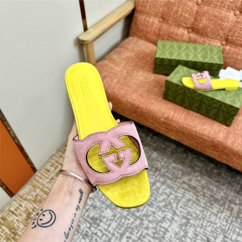 Gvc*1 suede interlocking gg sandals in pink