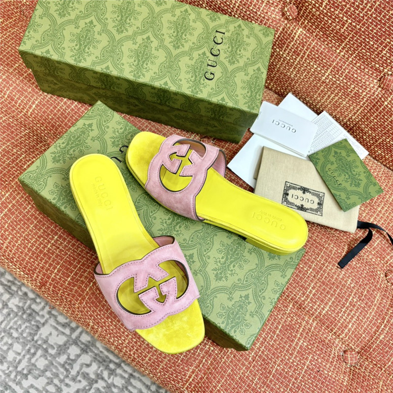 Gvc*1 suede interlocking gg sandals in pink