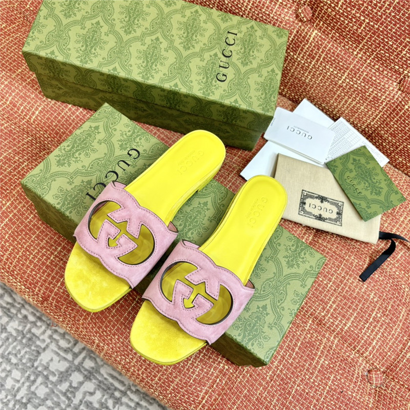 Gvc*1 suede interlocking gg sandals in pink