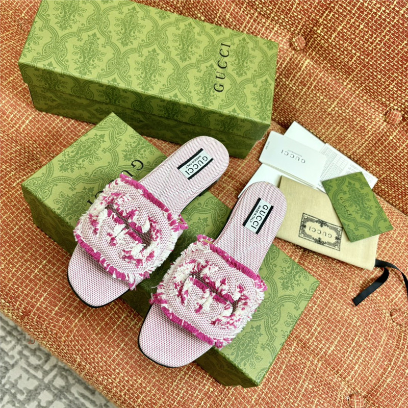 Gvc*1 canvas interlocking g sandals in pink