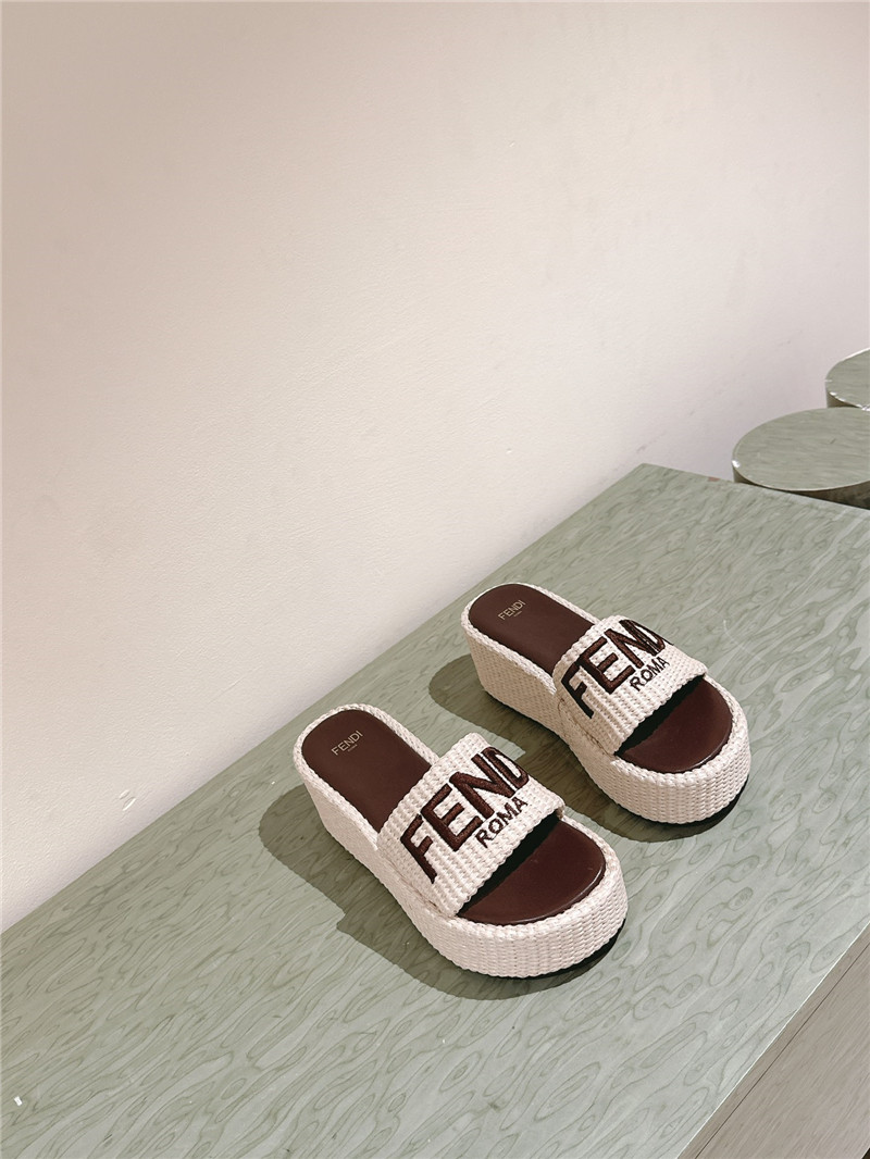 F**di sunshine platform slides women beige