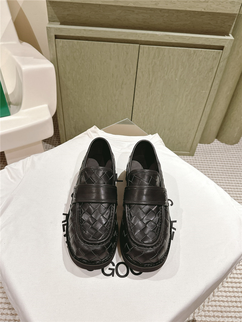 b0tt*ga Ven*ta women’s woven leather sneakers