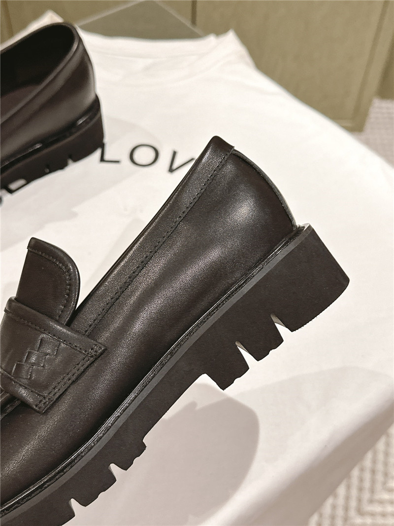 b0tt*ga Ven*ta women’s leather sneakers