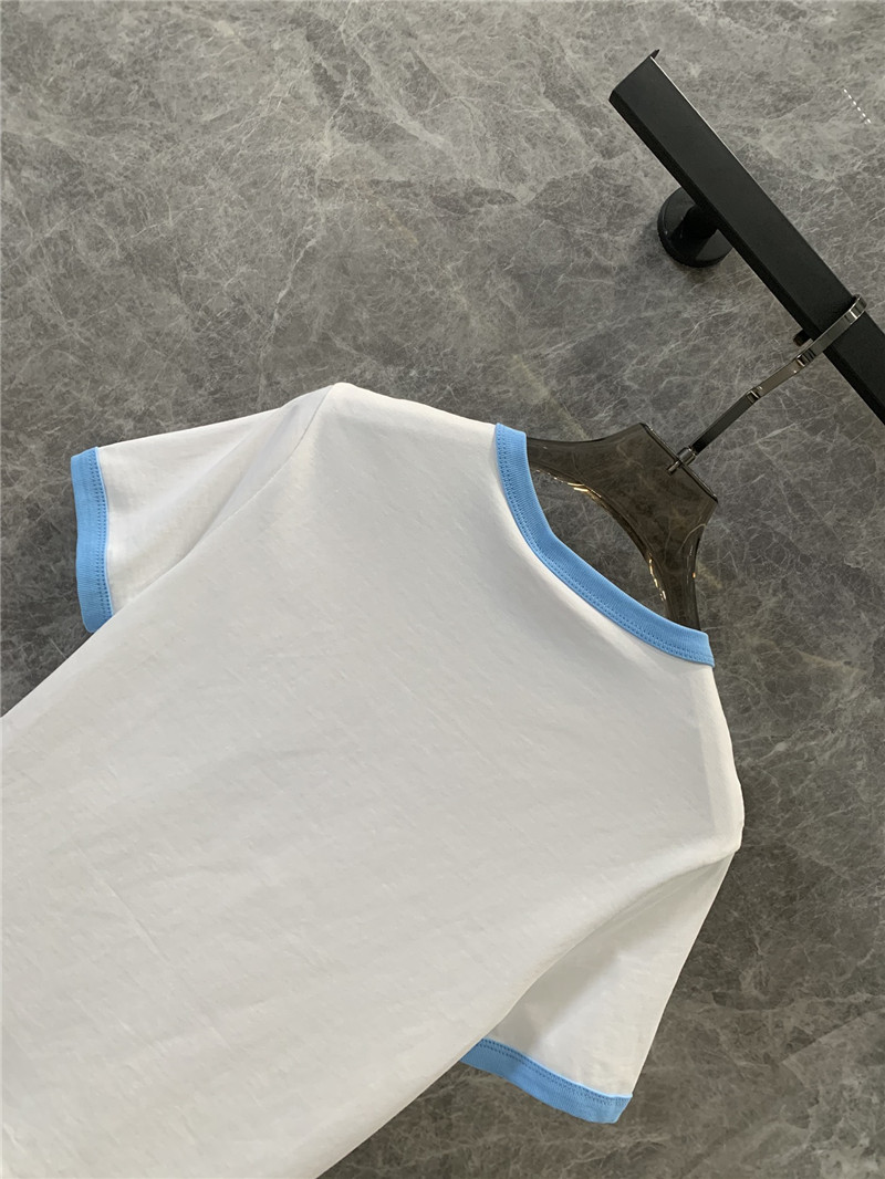 Gucci round neck short sleeve T-shirt replicas clothes