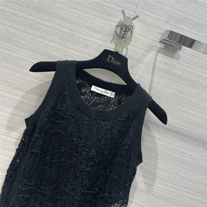 D10r hollow crochet small vest replica clothes