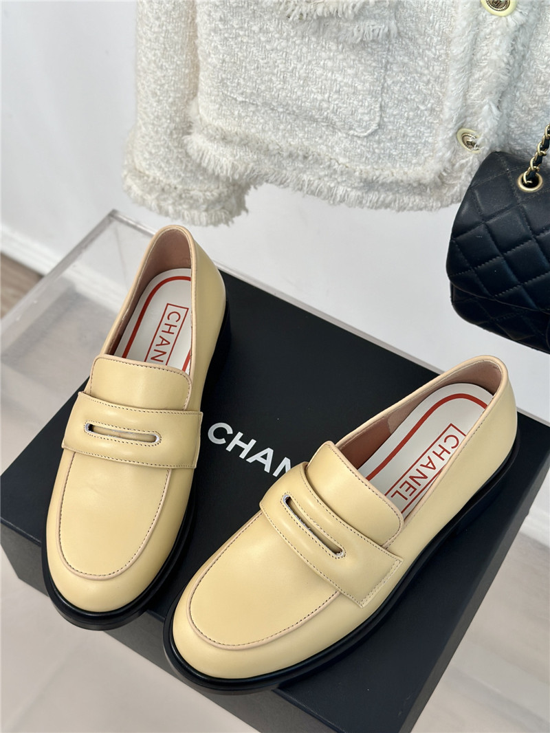 Ch**el women¡¯s yellow calfskin loafers