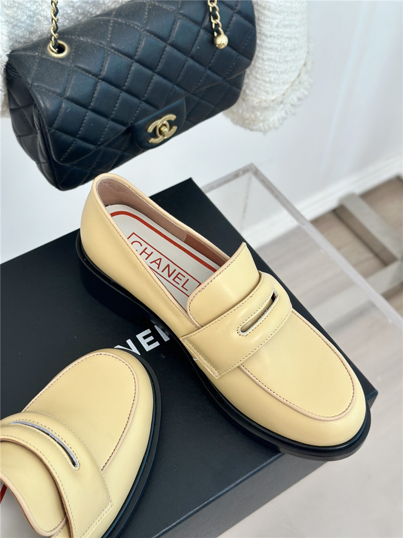 Ch**el women¡¯s yellow calfskin loafers