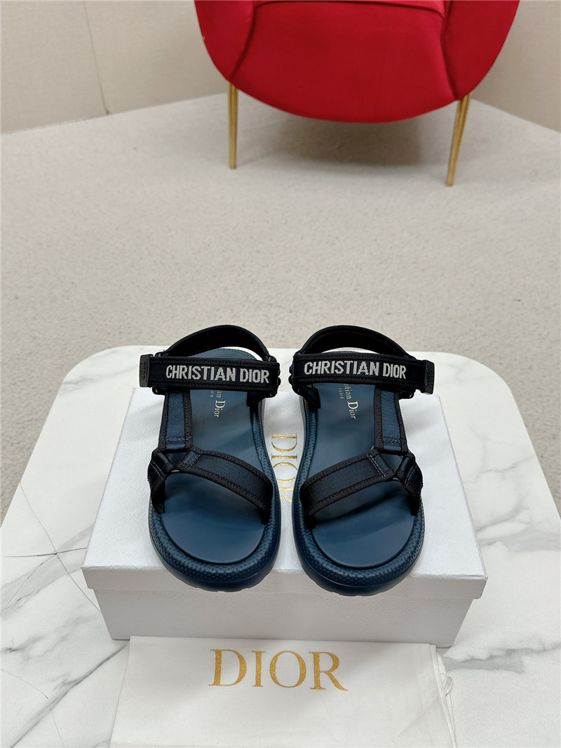 D10r women’s d-wave sandals in blue leather