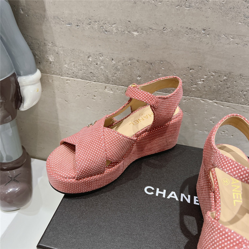 Ch**el open toe platform pink suede sandals