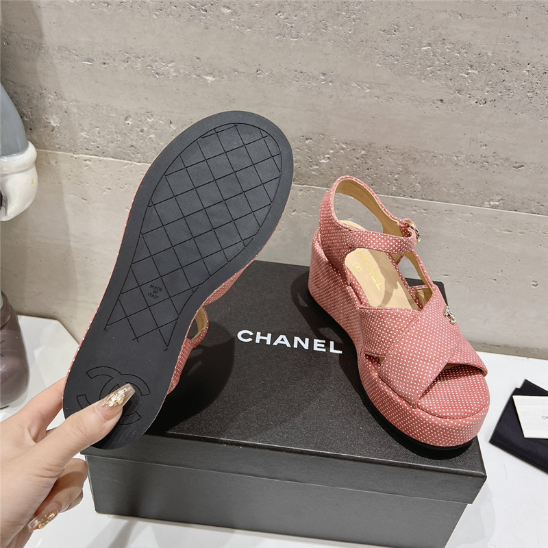 Ch**el open toe platform pink suede sandals