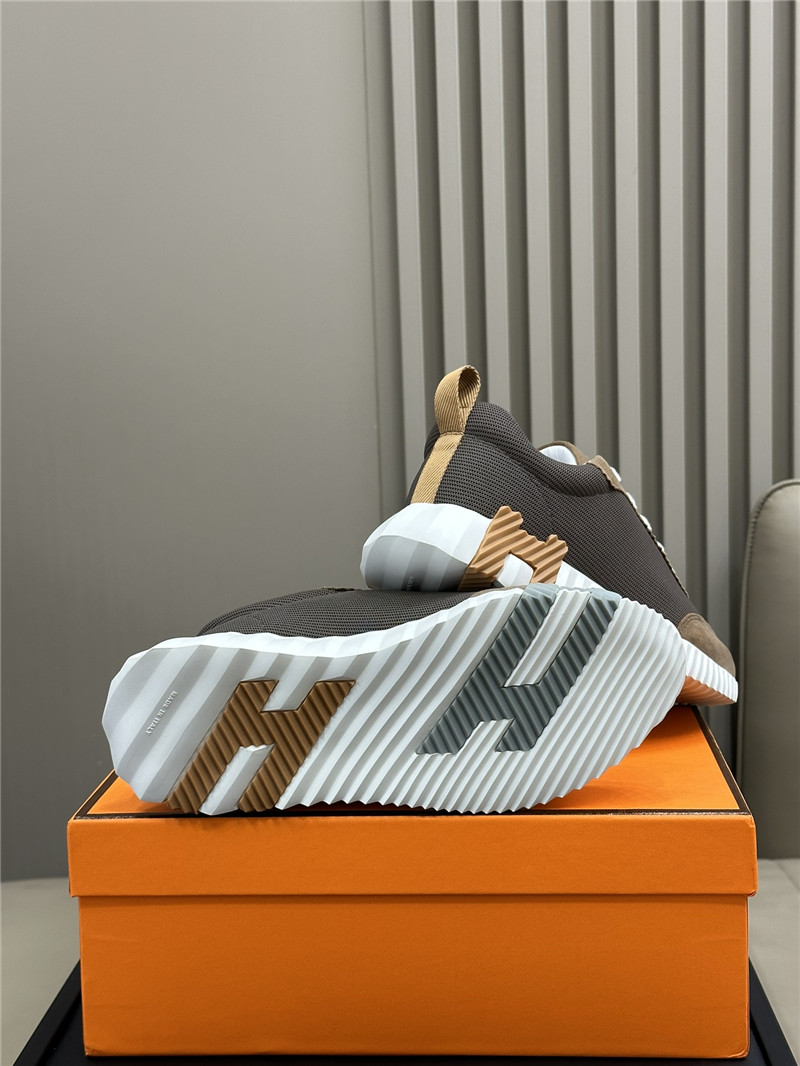 H**me5 bouncing sneakers in brown