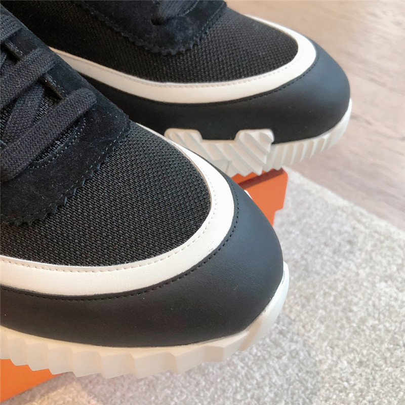 H**me5 tan leather sneakers in blue