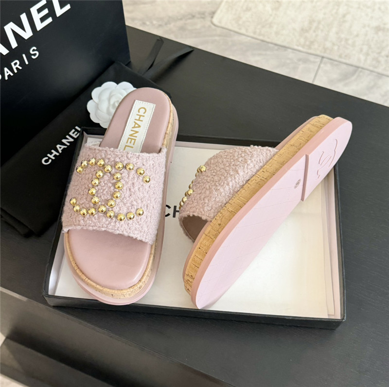 Ch**el logo platform pearl tweed slippers
