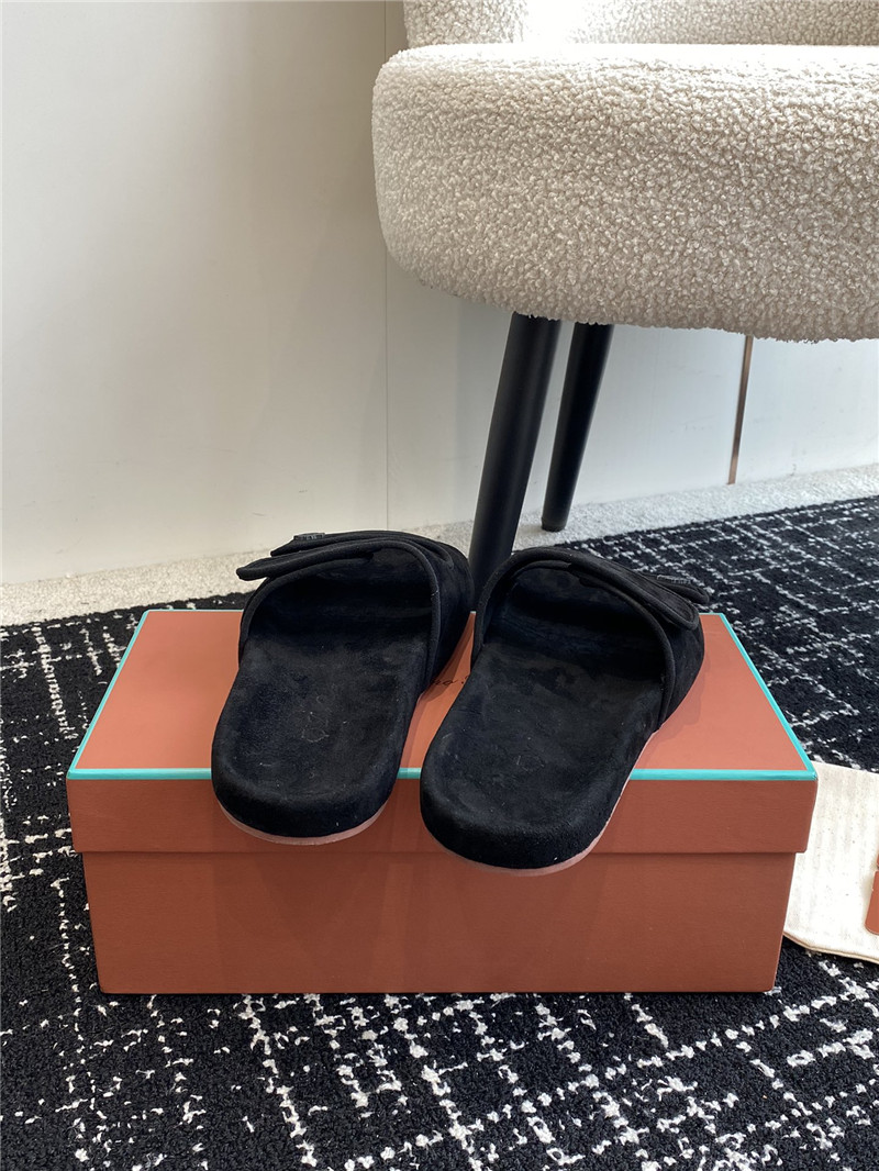 L0r0 P1ana waikiki black velcro strap sandals