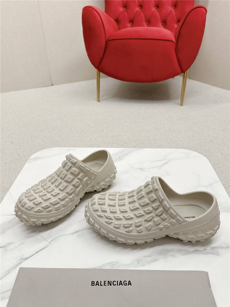 Ba1en*iaga bouncer clog sandals