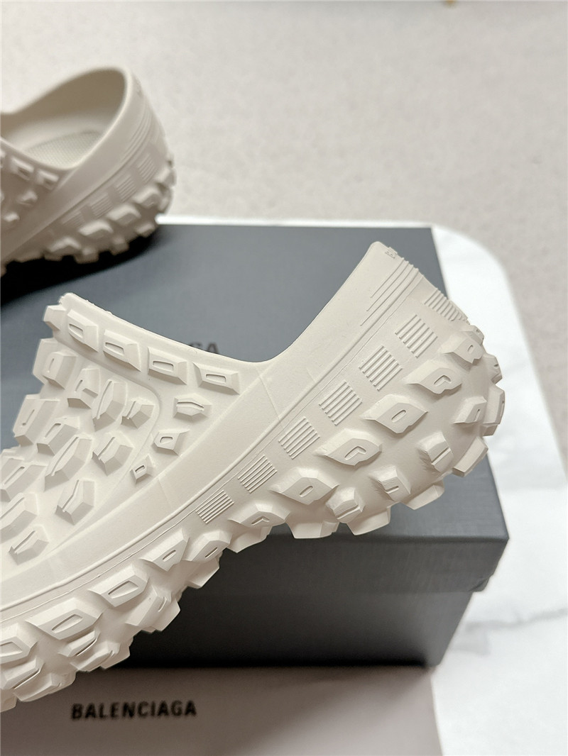 Ba1en*iaga bouncer clog sandals