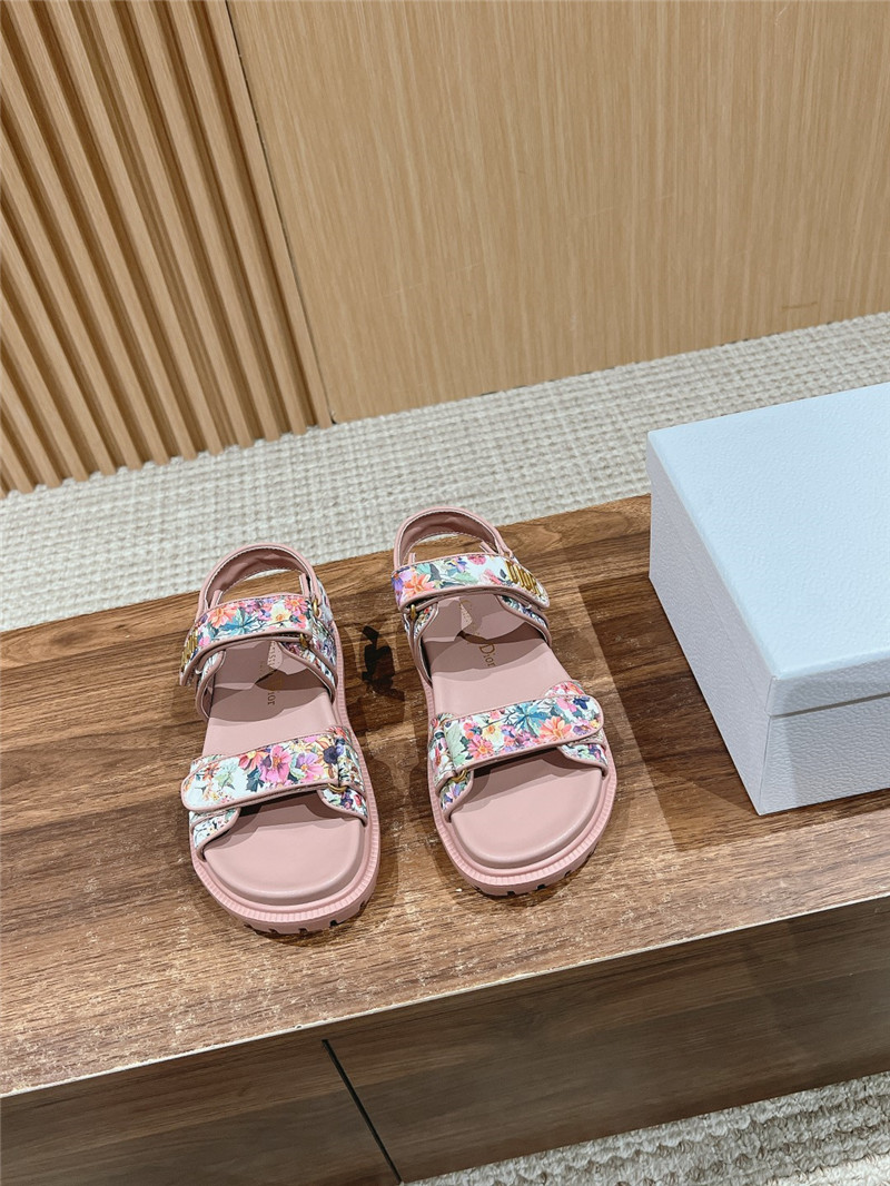 D10r D10ract pink floral print leather sandals
