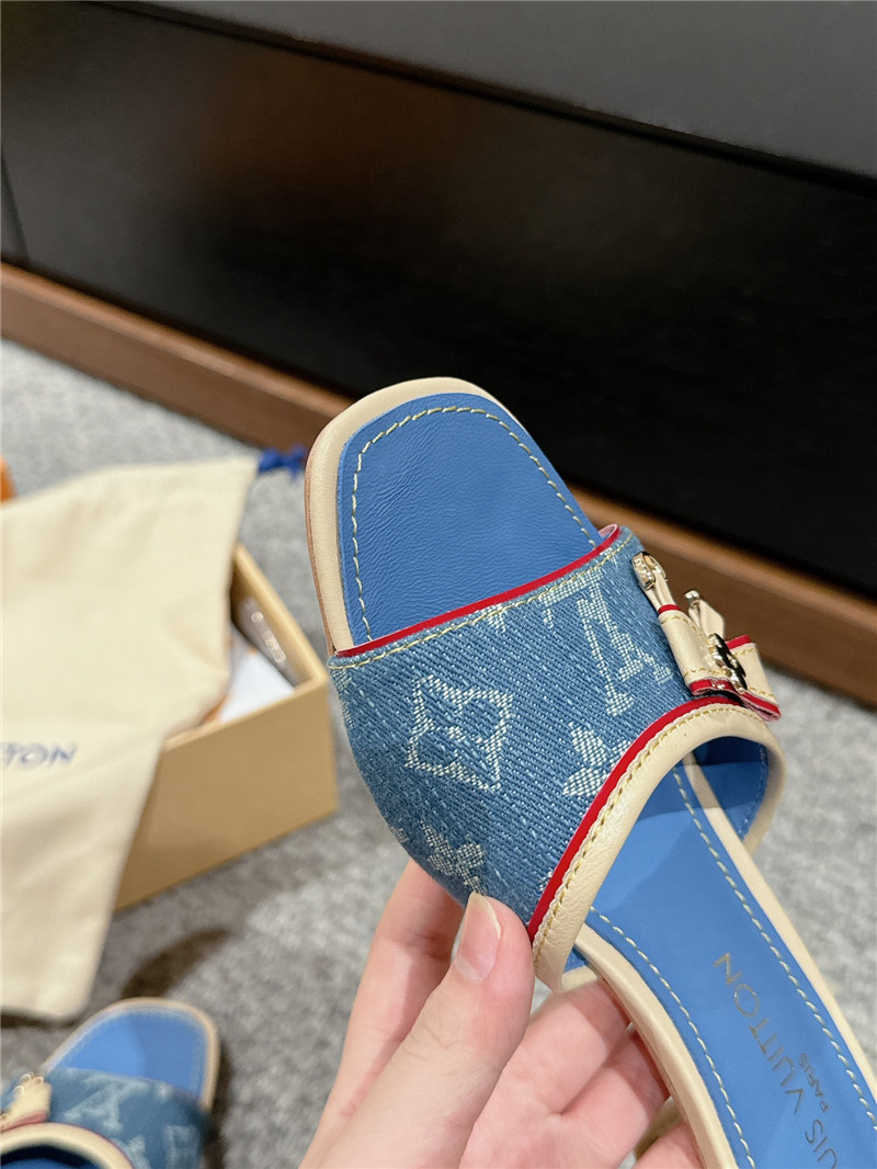 l0vis Vvtt0n denim blue multicolor monogram kitten heels