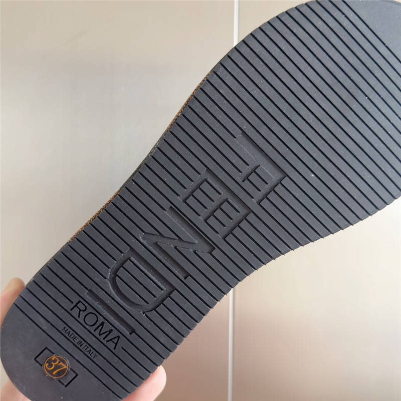 F**di sunshine pequin striped platform sandals