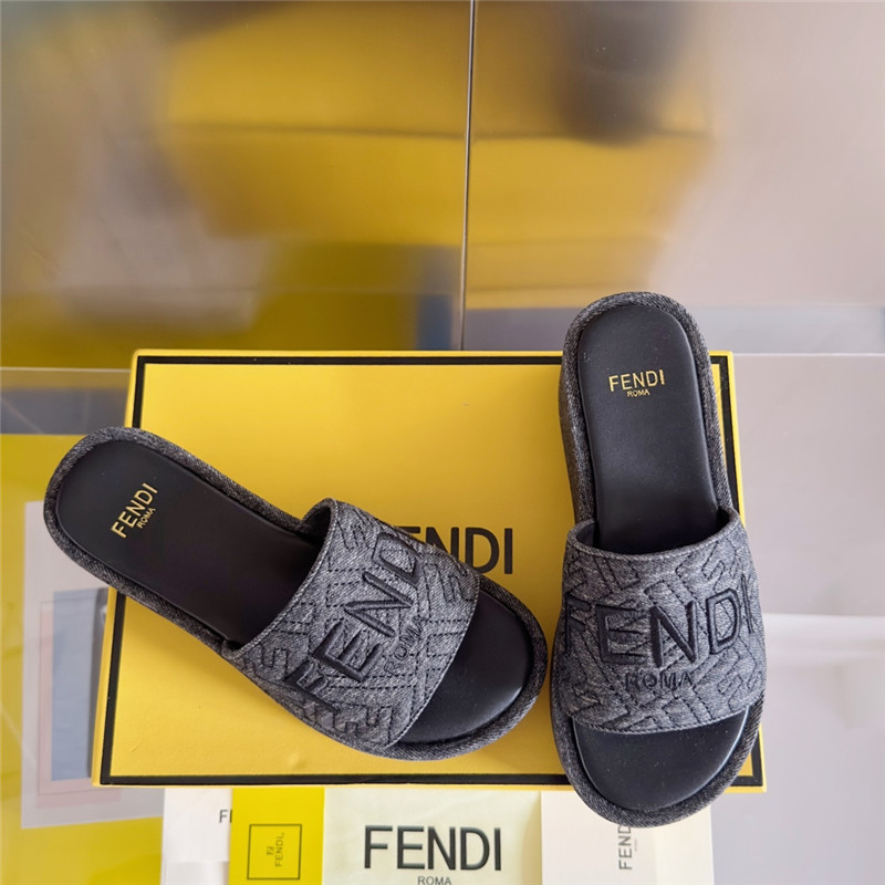 Fendi Sunshine Gray Platform Sandals