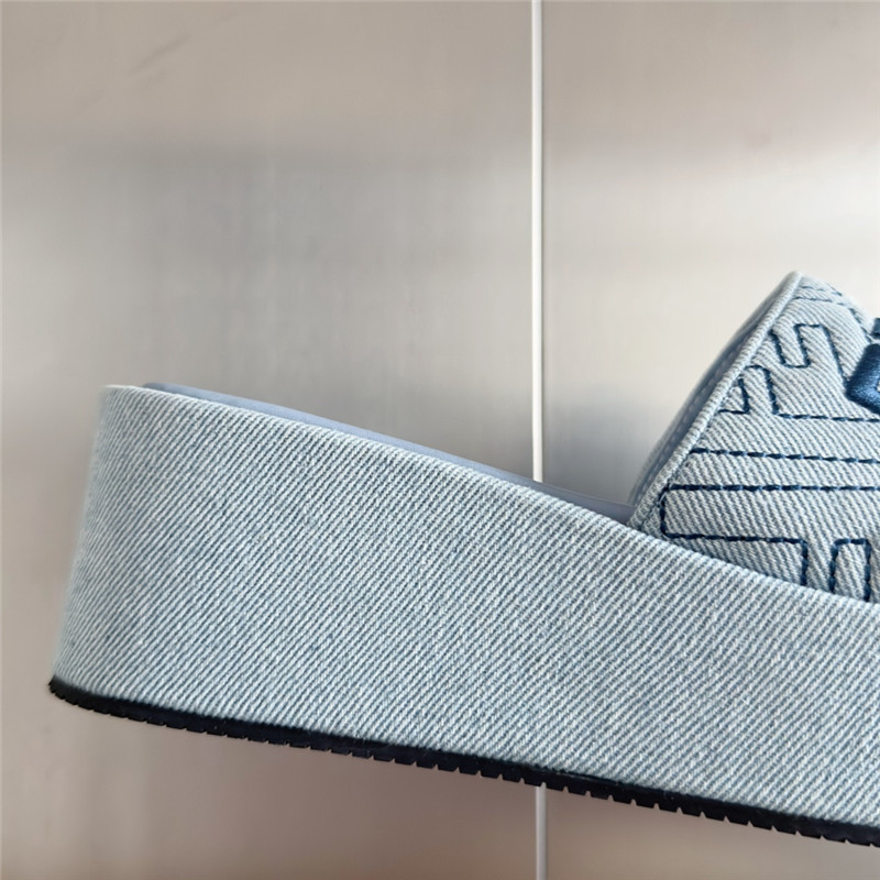 F**di sunshine black platform sandals