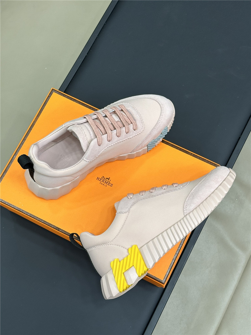 H**me5 bouncing sneaker women