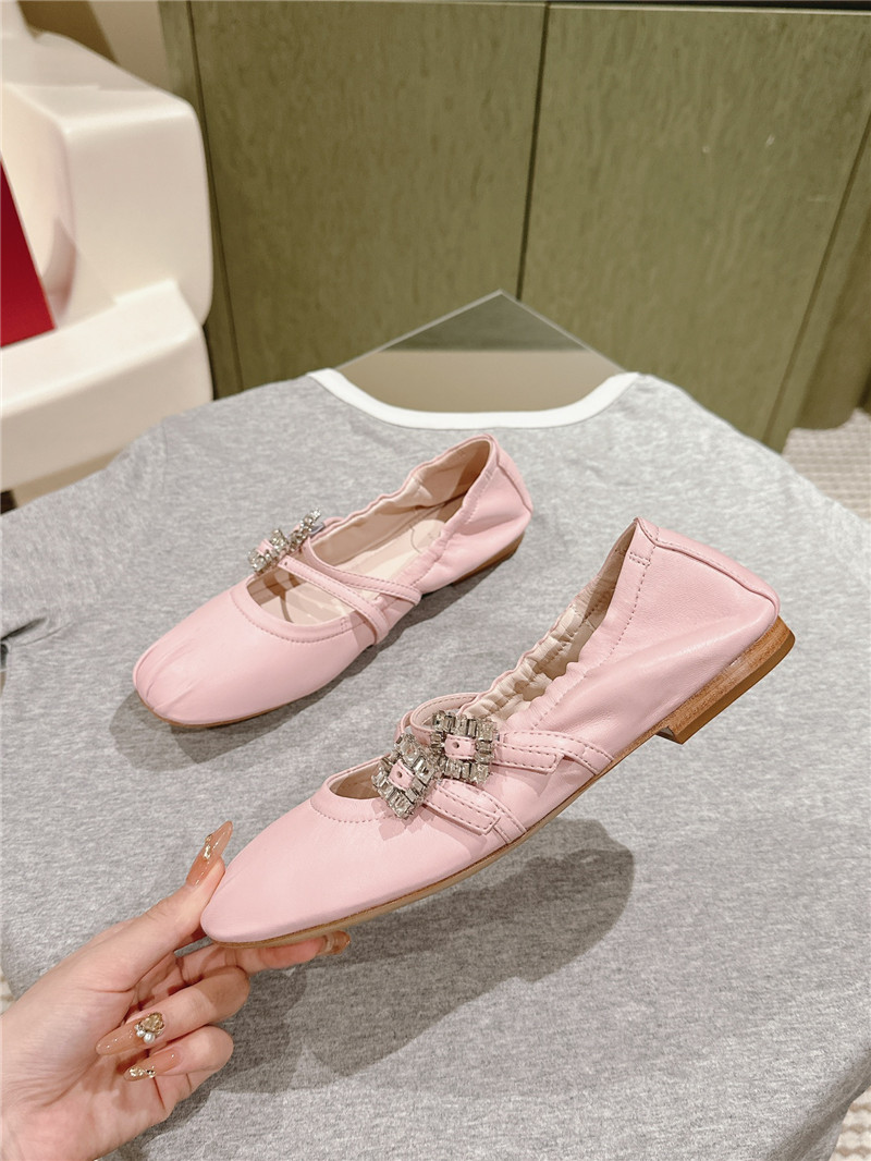 Roger Vivier Mini Strap Leather Ballerina Flats in pink