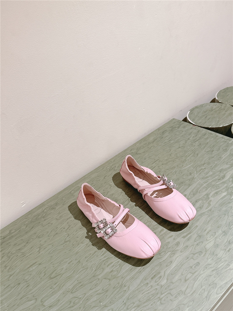Roger Vivier Mini Strap Leather Ballerina Flats in pink