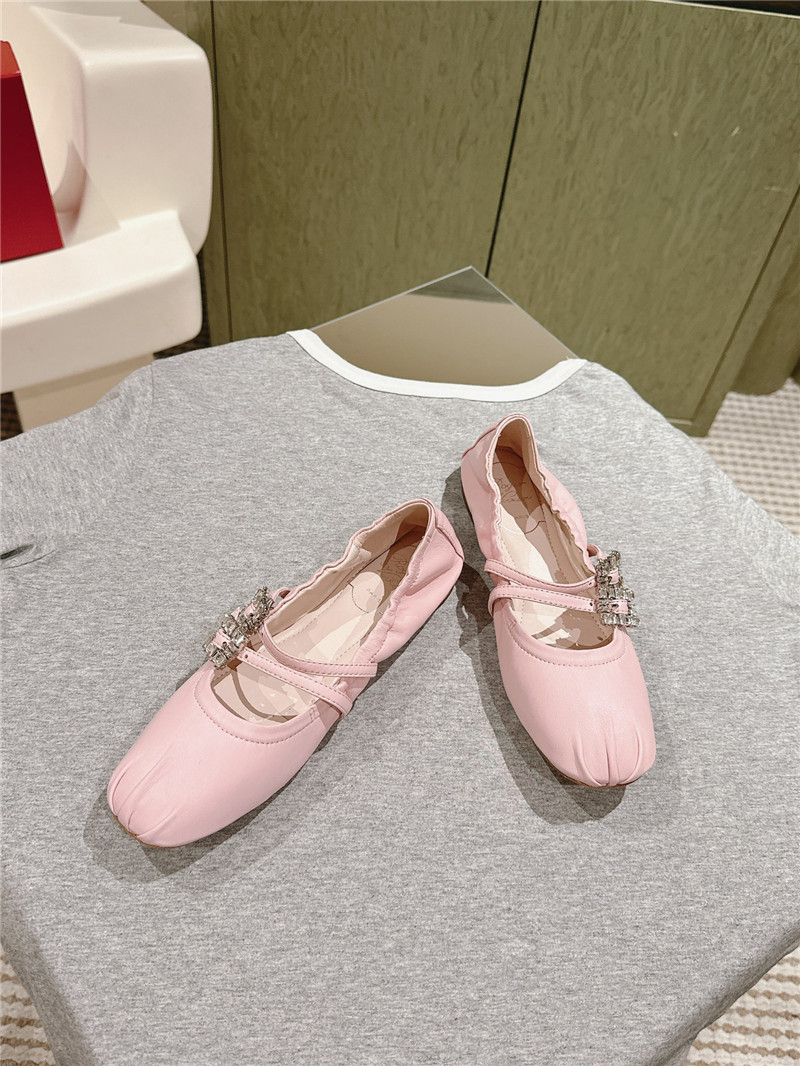 Roger Vivier Mini Strap Leather Ballerina Flats in pink