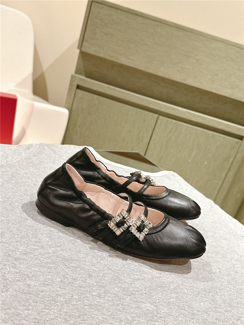 Roger Vivier Mini Strap Leather Ballerina Flats in black