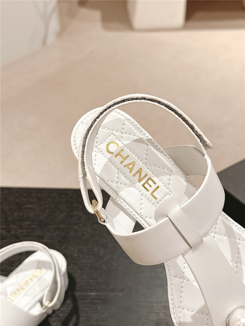 lambskin pearl Ch**el logo sandals white