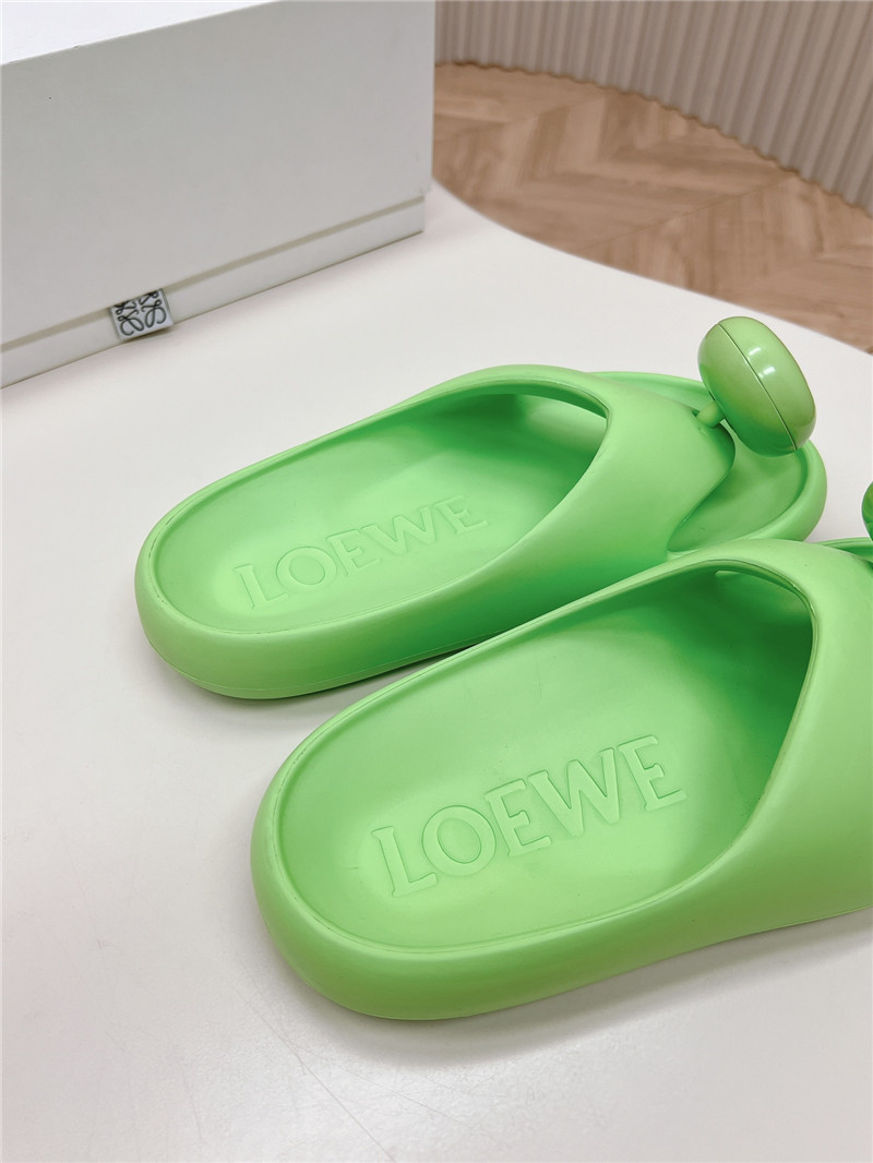 L0ew* bubble thong slide in green