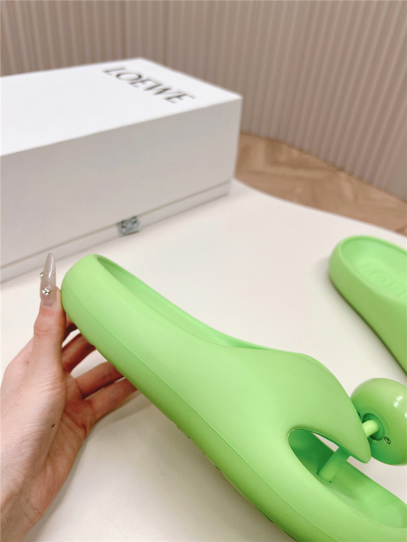 L0ew* bubble thong slide in green