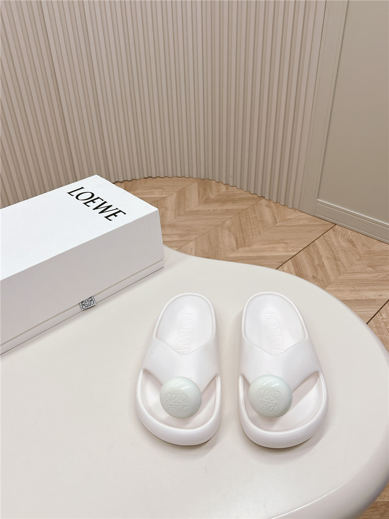 L0ew* bubble thong slide in white