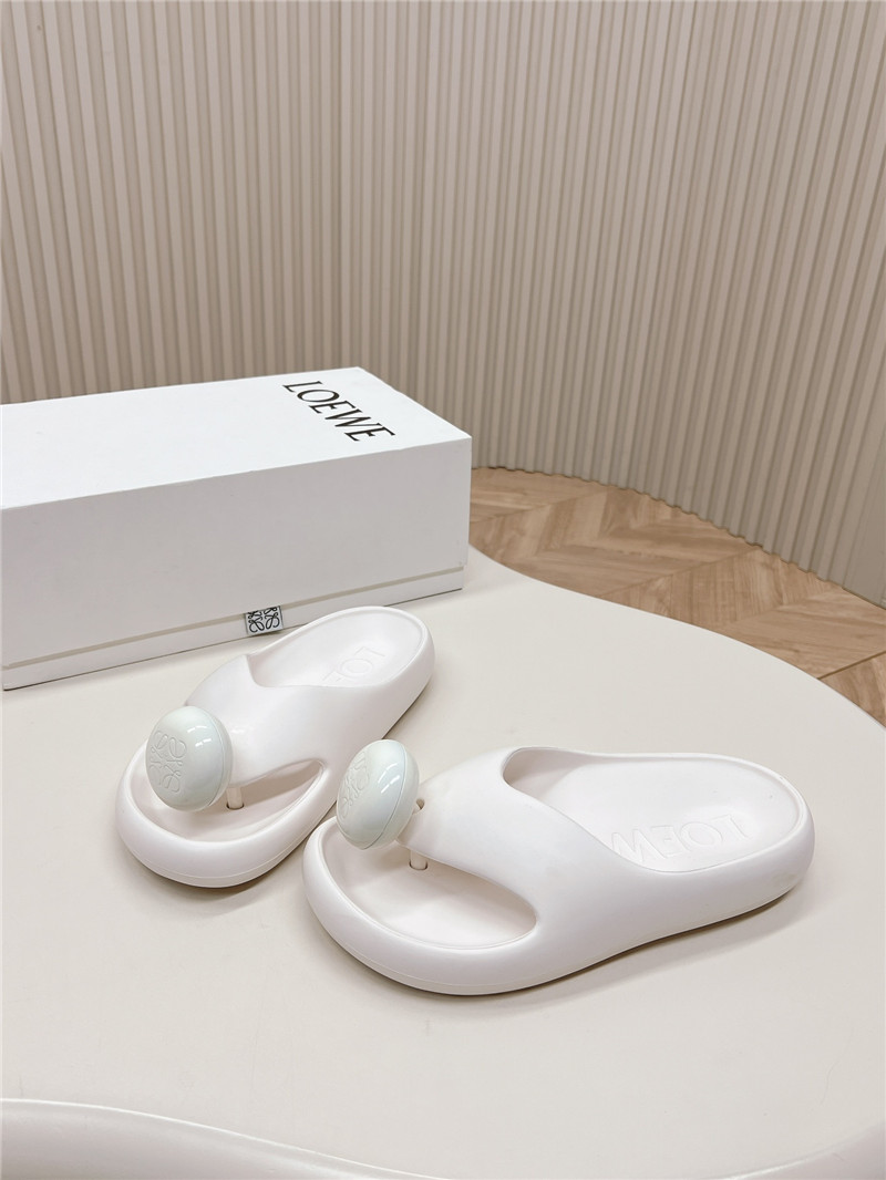 L0ew* bubble thong slide in white