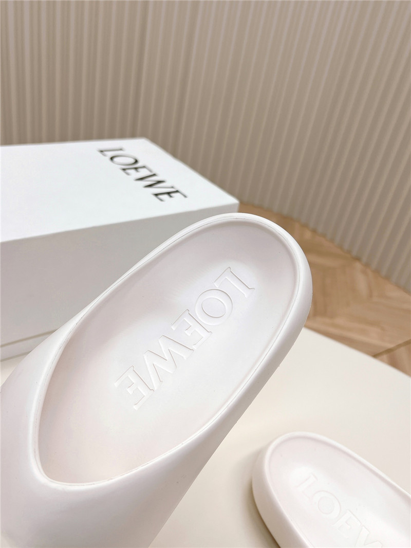 L0ew* bubble thong slide in white