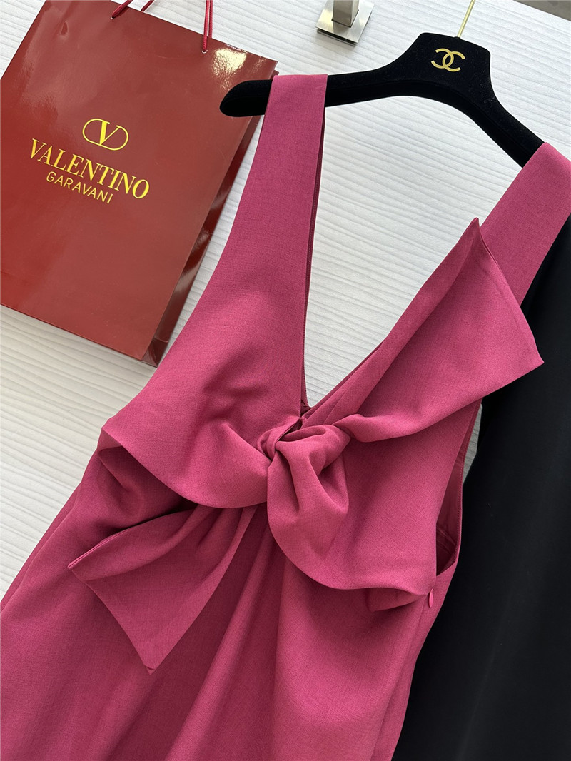 Va1e*ntin0 t-shirt + bow overalls set replica clothes