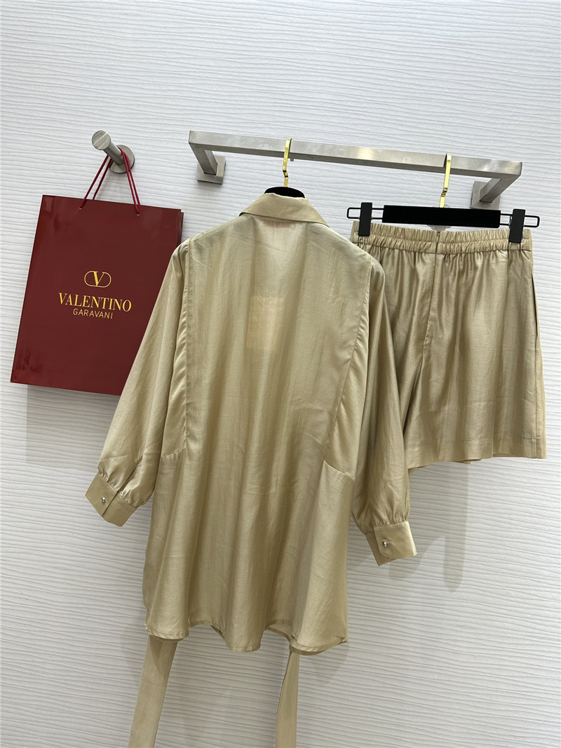 Va1e*ntin0 tie shirt + shorts set replicas clothes