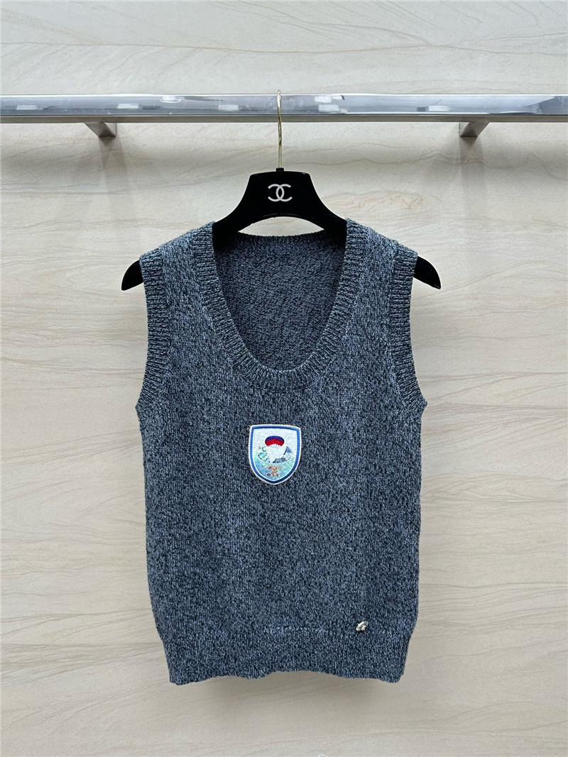 Ch**el zhang zai patch vest replicas clothes