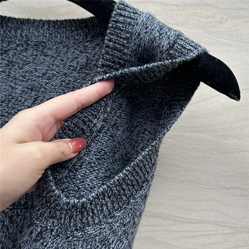 Ch**el zhang zai patch vest replicas clothes