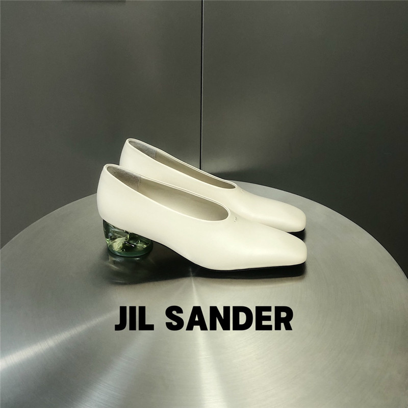 Jil Sander Perspex Block Heel Round-toe Pumps in Beige