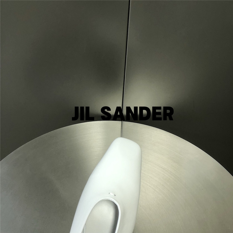 Jil Sander Perspex Block Heel Round-toe Pumps in White