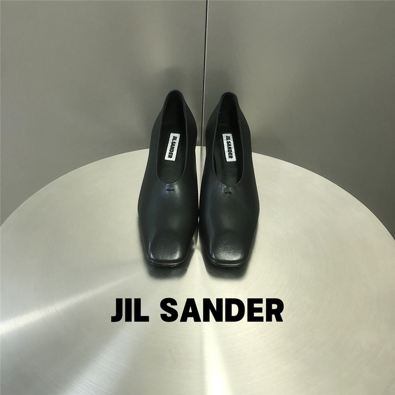 Jil Sander Perspex Block Heel Round-toe Pumps in Black