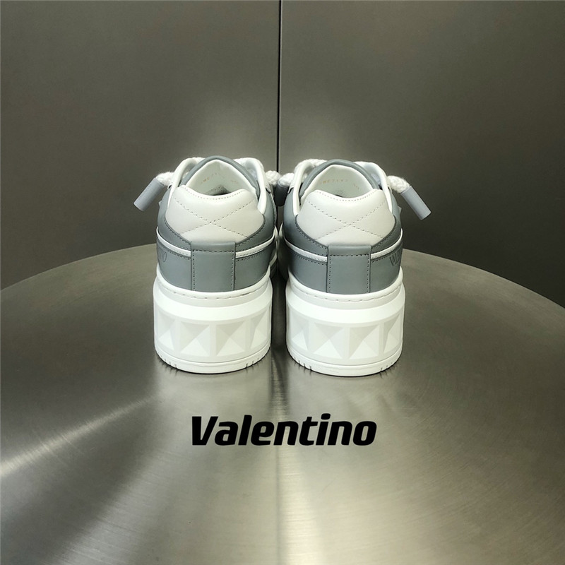 Va1e*ntin0 garavani one stud xl leather sneakers