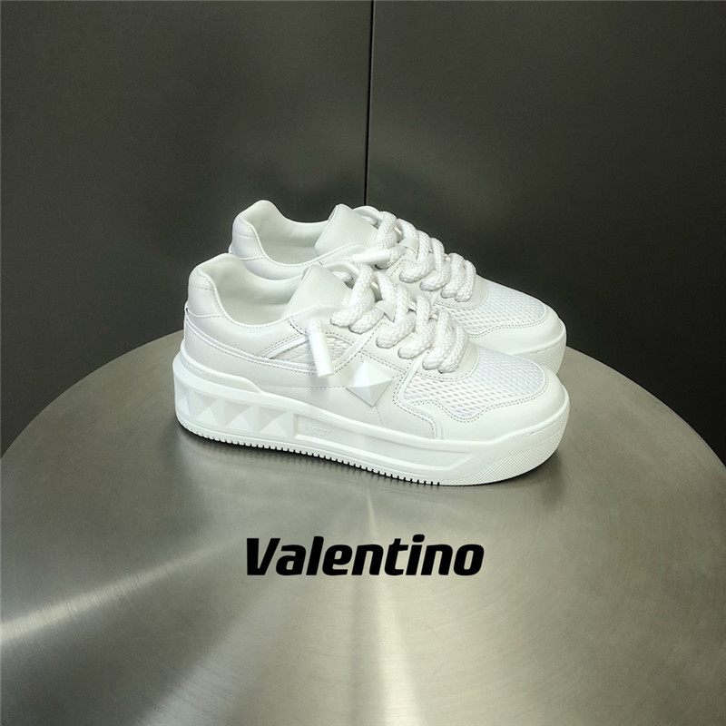 Va1e*ntin0 garavani one stud xl leather platform sneakers