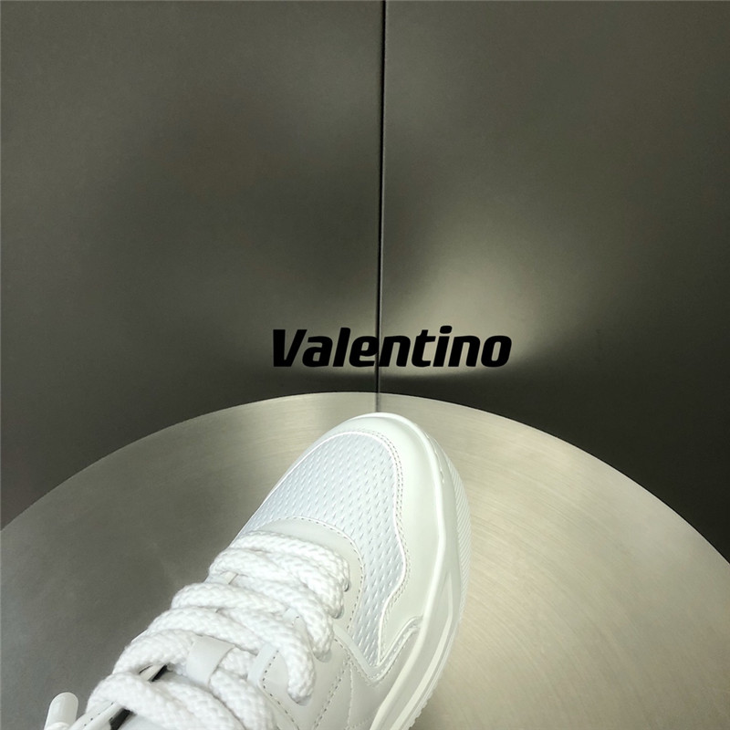 Va1e*ntin0 garavani one stud xl leather platform sneakers