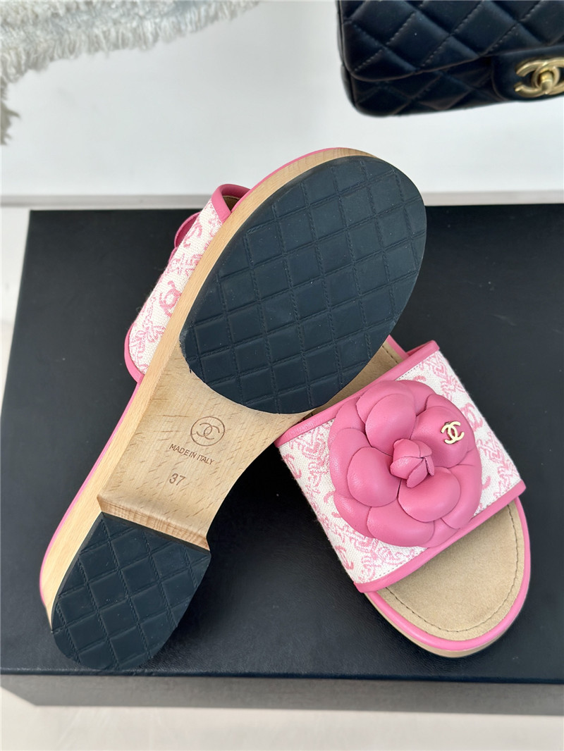 Ch**el platform camellia women’s slippers rose red