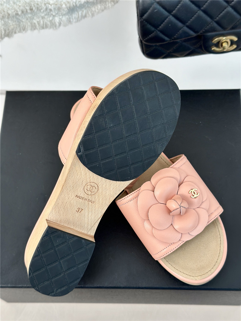 Ch**el platform camellia women’s slippers pink